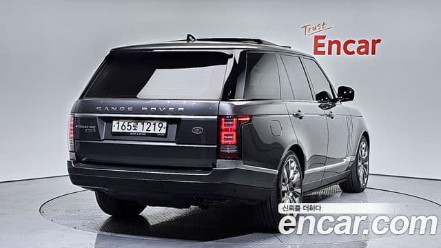 Land Rover Range Rover 4세대 4.4 SDV8 Vogue SE дизель, 2017 2