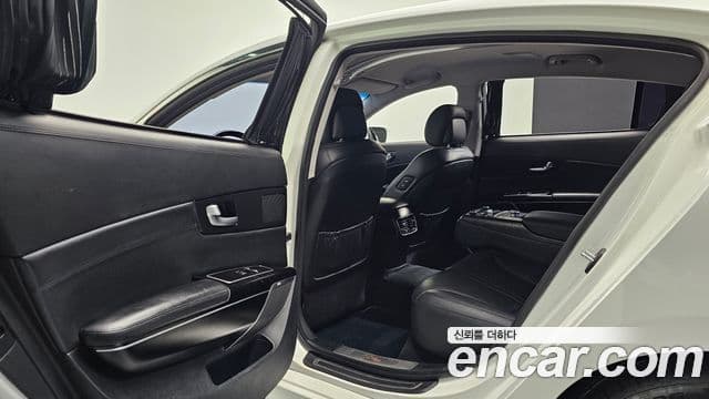 Kia K9 Special, 2013 18