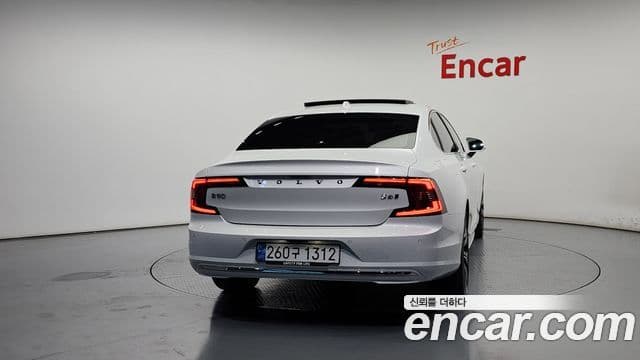 Volvo S90 B6 AWD Ultimate Bright, 2024 4