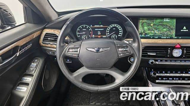 Genesis EQ900 Prestige, 2016 13