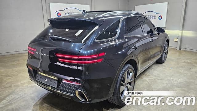 Genesis GV70, 2021 3