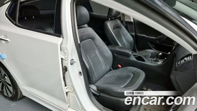 Kia K5 Luxury, 2011 12