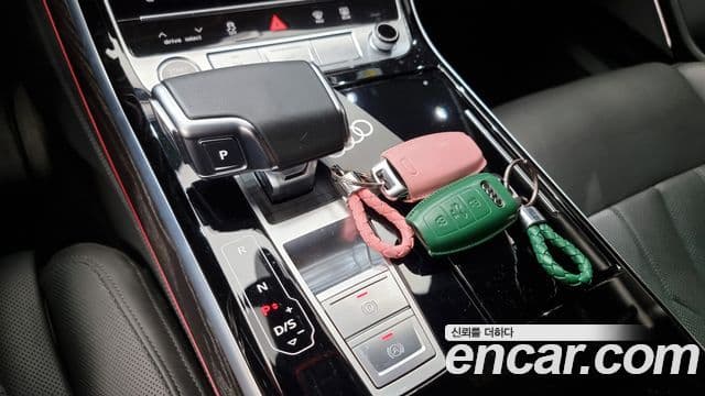 Audi A8 (D5) 55 TFSI Quattro Premium LWB, 2023 9