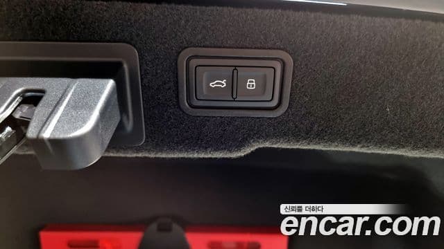 Audi A8 (D5) 55 TFSI Quattro Premium LWB, 2023 20