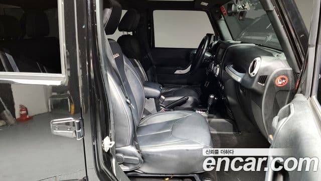 Jeep Wrangler (JK) 3.6 Sahara 4도어, 2017 11