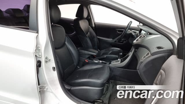 Hyundai Avante MD Premier, 2012 10