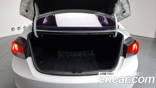 Hyundai Avante MD Premier, 2012 20