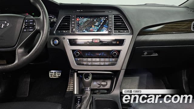 Hyundai LF Sonata Special, 2016 16