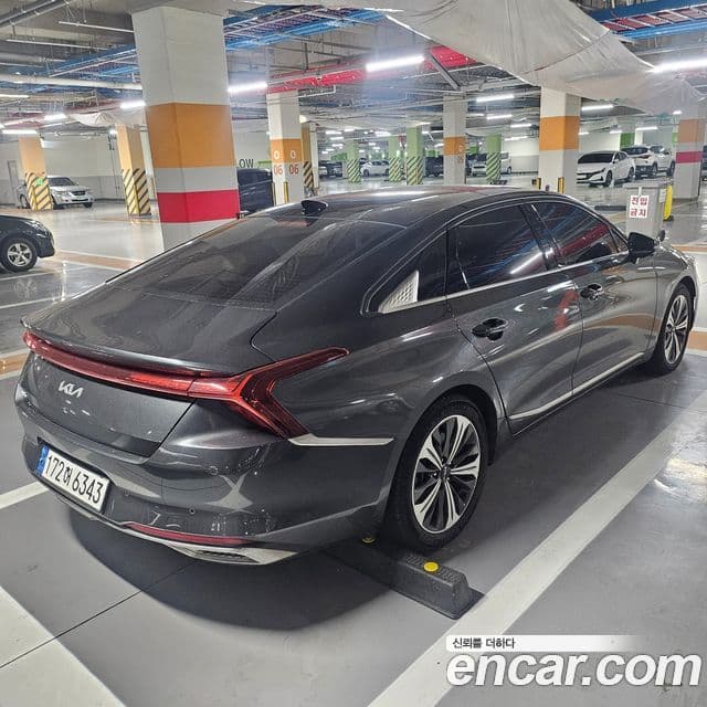 Kia K8 Signature, 2023 3