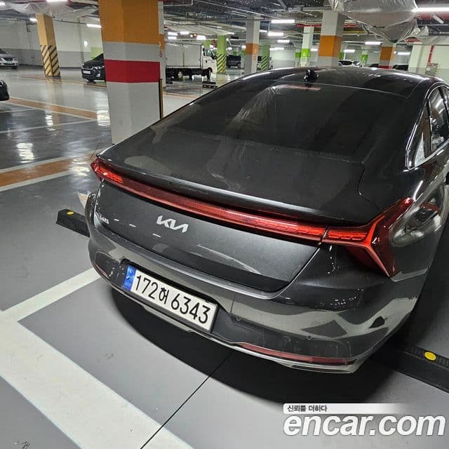 Kia K8 Signature, 2023 4