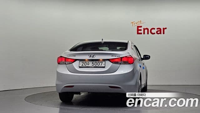 Hyundai Avante MD Premier, 2011 4