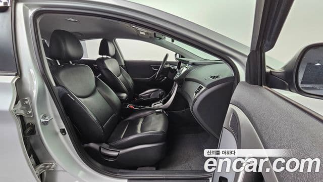 Hyundai Avante MD Premier, 2011 10