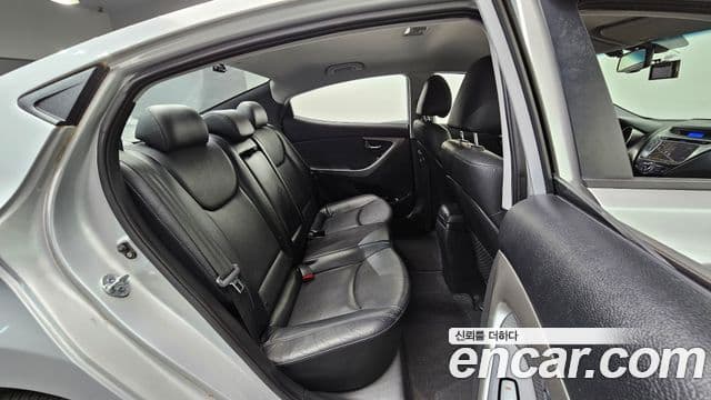 Hyundai Avante MD Premier, 2011 19