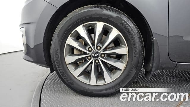 Kia All New Carnival Luxury, 2015 все фото
