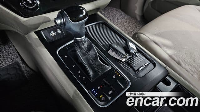 Kia All New Carnival Luxury, 2015 9