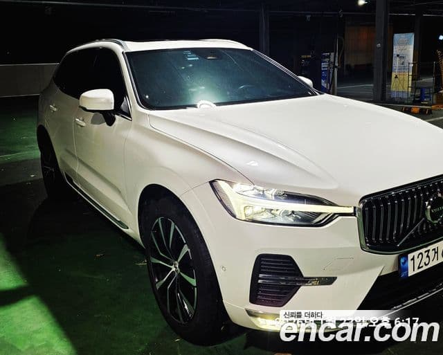 Volvo XC60 2세대 B6 Ultimate Bright, 2023 3