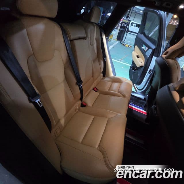 Volvo XC60 2세대 B6 Ultimate Bright, 2023 14