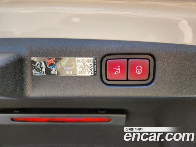 Mercedes-Benz E-класс W214 Avantgarde, 2025 17