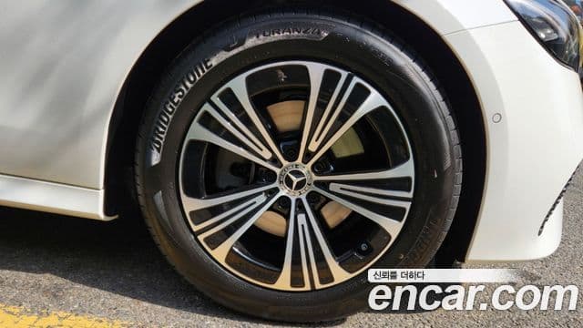 Mercedes-Benz E-класс W214 Avantgarde, 2025 20