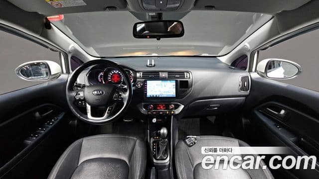 Kia All New Pride Prestige, 2014 7