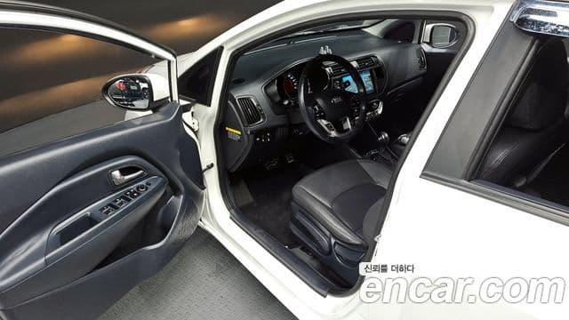 Kia All New Pride Prestige, 2014 11