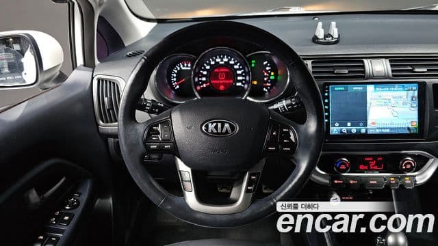 Kia All New Pride Prestige, 2014 13