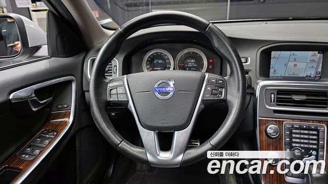 Volvo S60 2세대, 2011 13