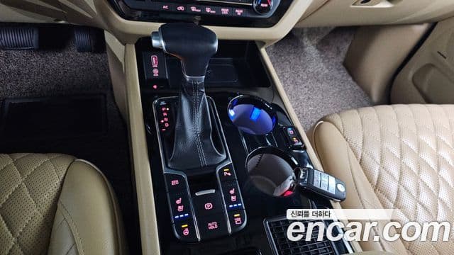 Kia The / новый New Carnival Noblesse Special, 2019 9