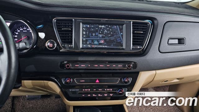 Kia The / новый New Carnival Noblesse Special, 2019 14