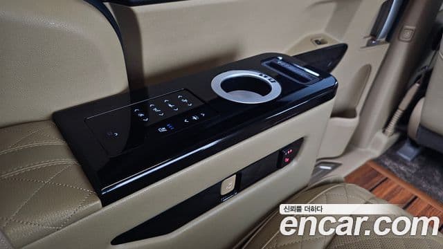 Kia The / новый New Carnival Noblesse Special, 2019 19