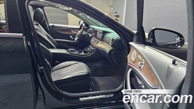 Mercedes-Benz E-класс W213 Exclusive, 2020 10