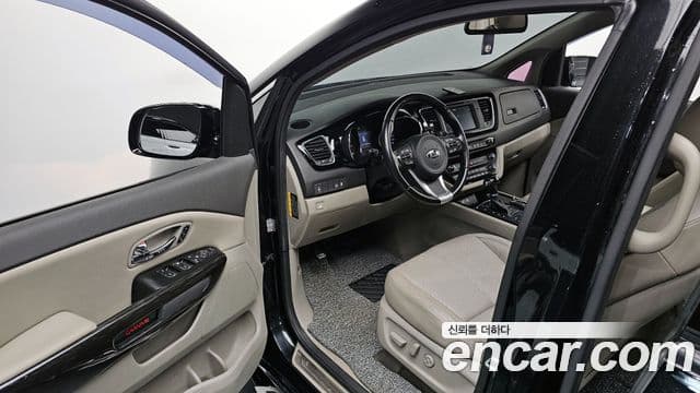 Kia All New Carnival President, 2016 11