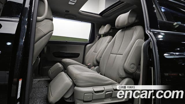 Kia All New Carnival President, 2016 12