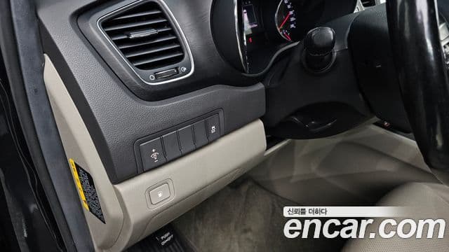 Kia All New Carnival Luxury, 2017 13