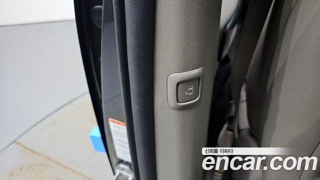 Kia All New Carnival Luxury, 2017 18