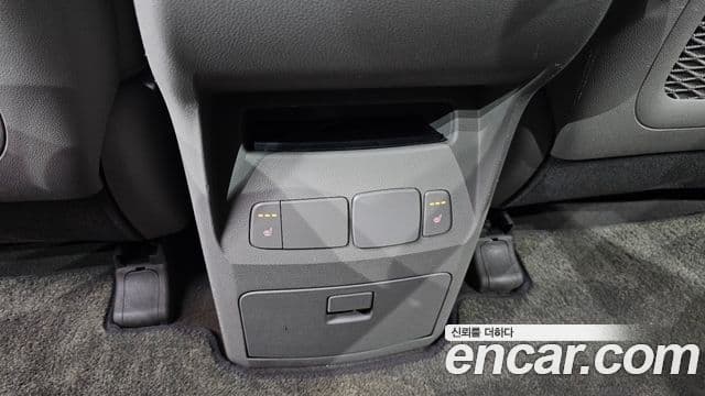 Kia All New Carnival Luxury, 2017 19