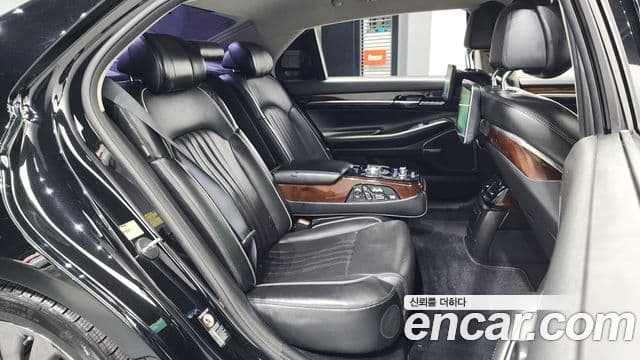 Genesis EQ900 Prestige, 2017 12