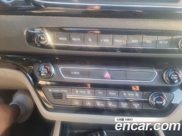 Kia The / новый New Carnival Prestige, 2019 16