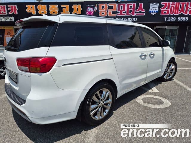 Kia All New Carnival Prestige, 2016 4