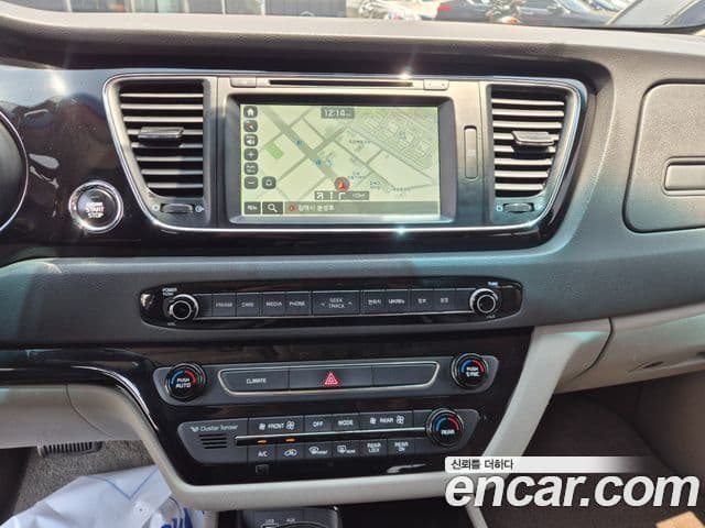 Kia All New Carnival Prestige, 2016 14
