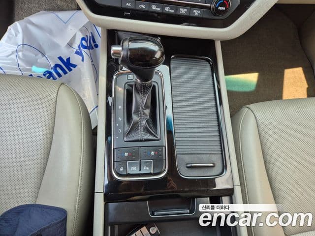 Kia All New Carnival Prestige, 2016 15