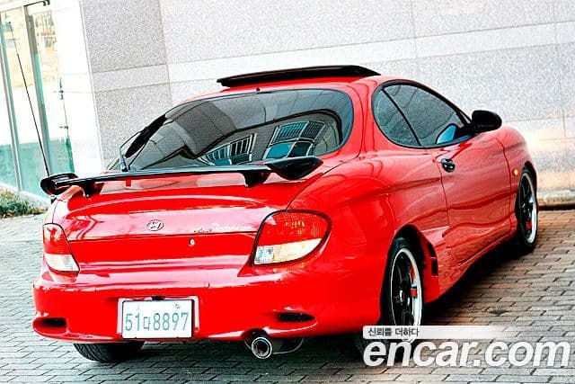 Hyundai 티뷰론 люксовая версия, 2001 8