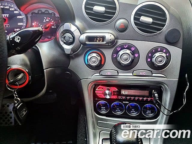 Hyundai 티뷰론 люксовая версия, 2001 12