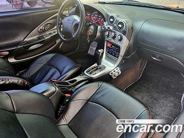 Hyundai 티뷰론 люксовая версия, 2001 15