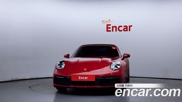 Porsche 911 (992) Carrera 4 кабриолет, 2024 3