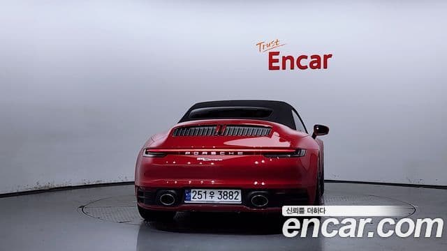 Porsche 911 (992) Carrera 4 кабриолет, 2024 4