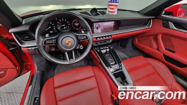 Porsche 911 (992) Carrera 4 кабриолет, 2024 7