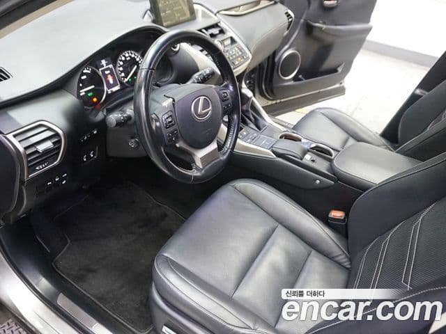 Lexus NX300h Executive, 2017 20