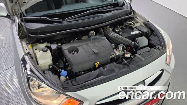 Hyundai Accent(новый кузов / новое поколение) Premier, 2012 6