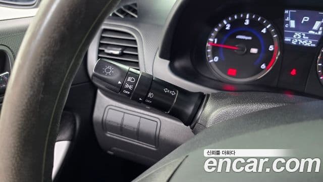 Hyundai Accent(новый кузов / новое поколение) Premier, 2012 14